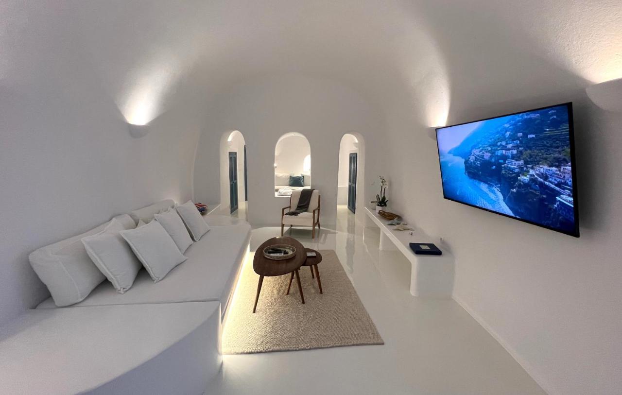 Aristos Life Luxury Cave Οία